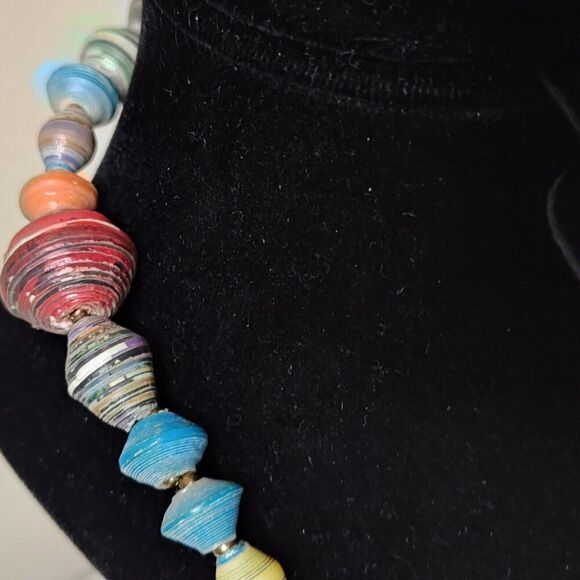 VTG Teng Yue Necklace Colorful Paper Beads Single Strand Snap Close Signed - Picture 4 of 11